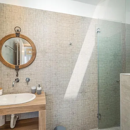 Owls Secret By ヴィラ