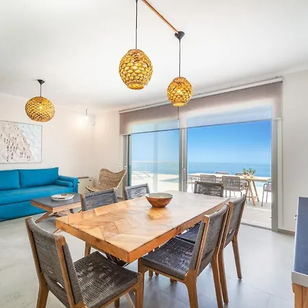 וילה Owls Secret By *