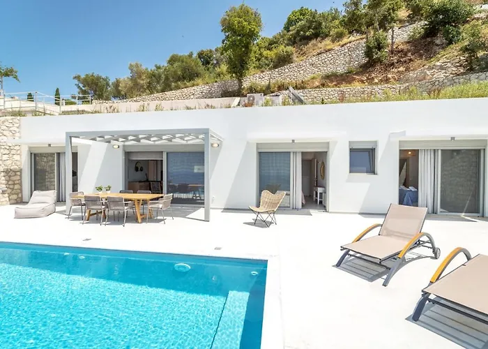 Owls Secret By Villa Drymon